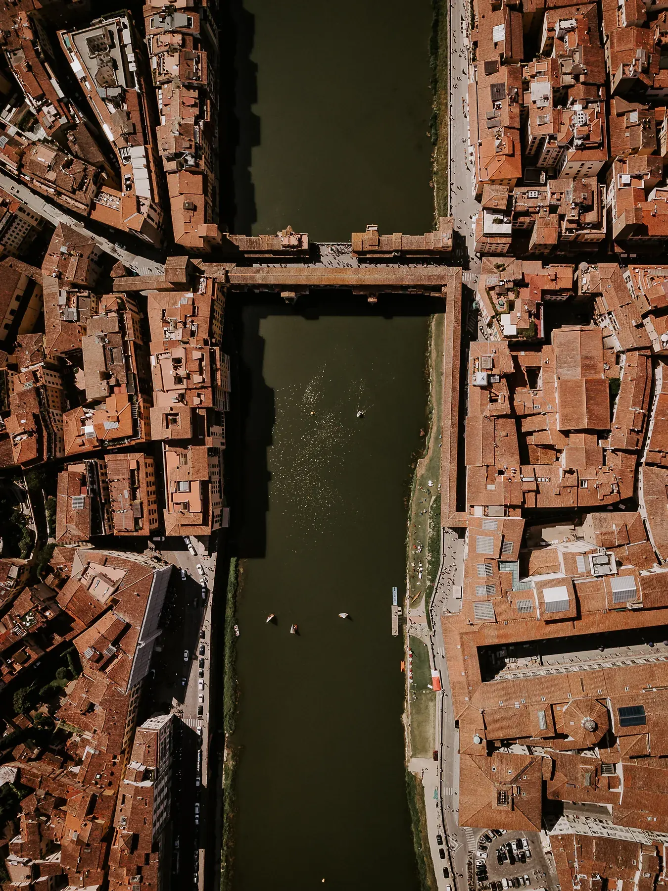Fotografia verticale di territorio e architettura